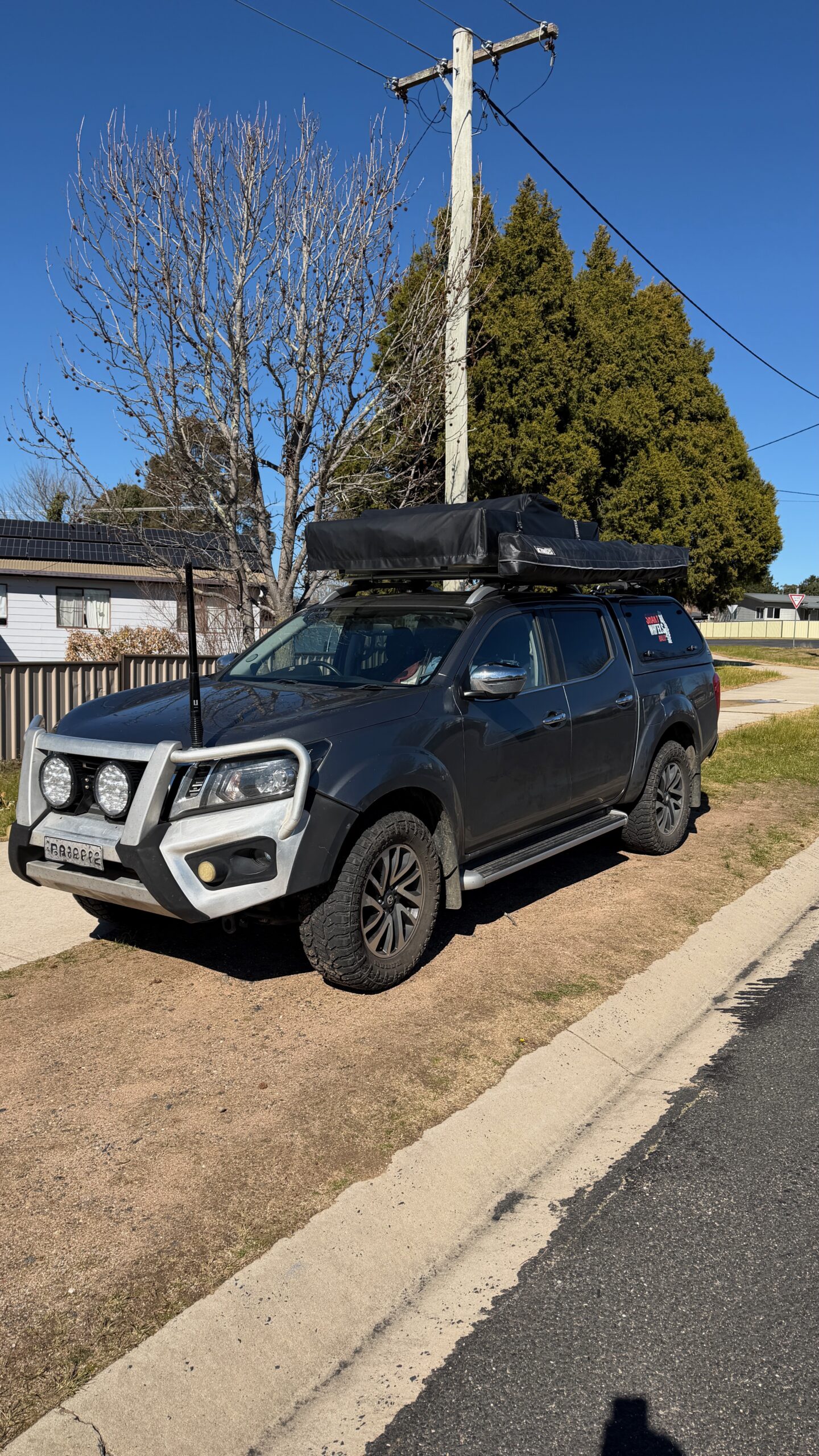 The Shaky Wheels Navara loaded and ready for the road west